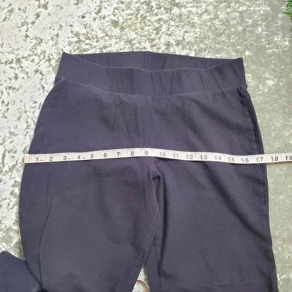 Torrid Black Crop Bow Back Leggings - Picture 5 of 8